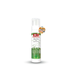Une mousse nettoyante à l’aloe vera sans rinçage qui rafraîchit, hydrate et nettoie efficacement le pelage de votre chien.